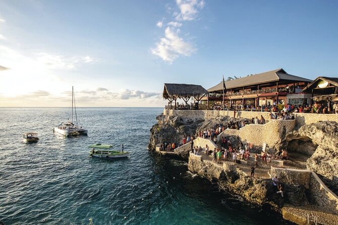 PARTY Catamaran Cruise with Snorkeling Rick's Cafe ADULTS ONLY - Crowding, safety, and comfort