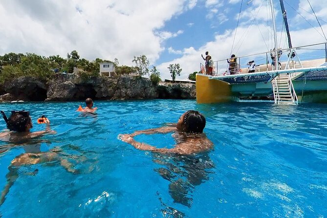 Party Catamaran Sunset Ricks Cafe Negril Open Bar and DJ - Key points to know before booking