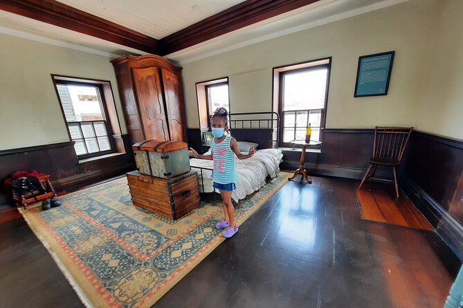 Port Royal Heritage & Sightseeing Tour from Kingston - Fort Charles and the pirate-era story