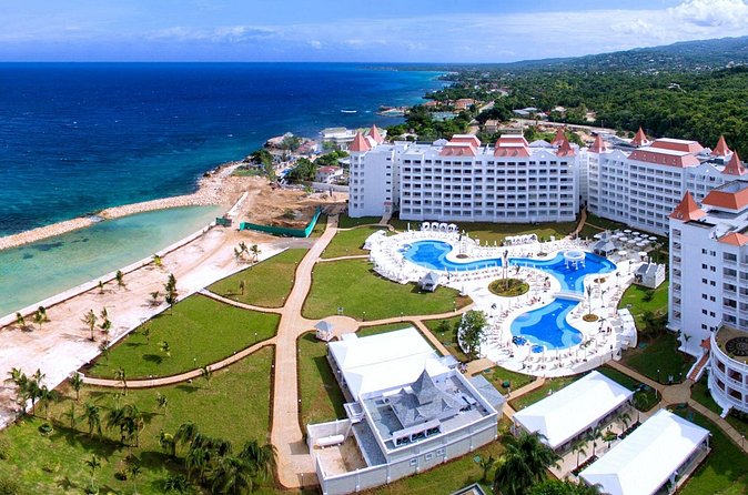 Private Airport Transfer to Bahia Principe Grand Jamaica - Who gets the best value