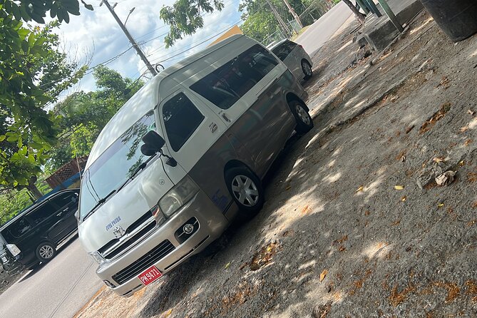 Private Airport Transfer to Hotels and Airbnb in Montego Bay - Returning from your resort to the airport