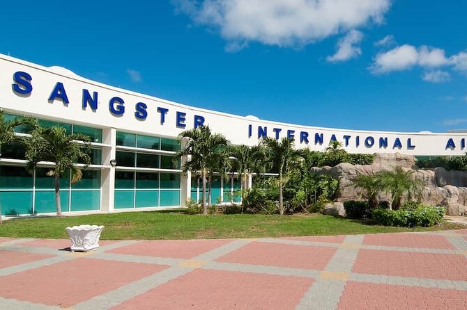 Private Airport Transfer to Hotels and Airbnb in Montego Bay - A private 20-minute ride through Montego Bay