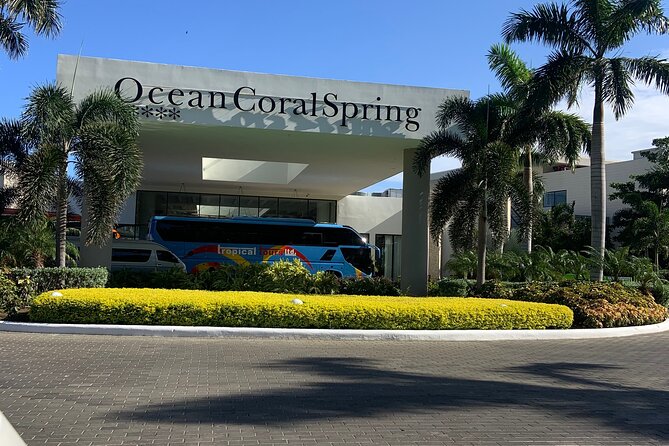 Private Airport Transfer to or from Ocean Coral Spring Resort - What the vehicle and service feel like
