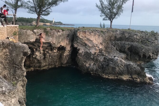 Private and Customized Tour to Negril From Montego Bay - Historic stops and Jamaican culture