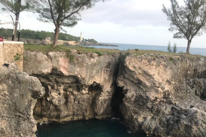 Private and Customized Tour to Negril From Montego Bay - The price and what you receive