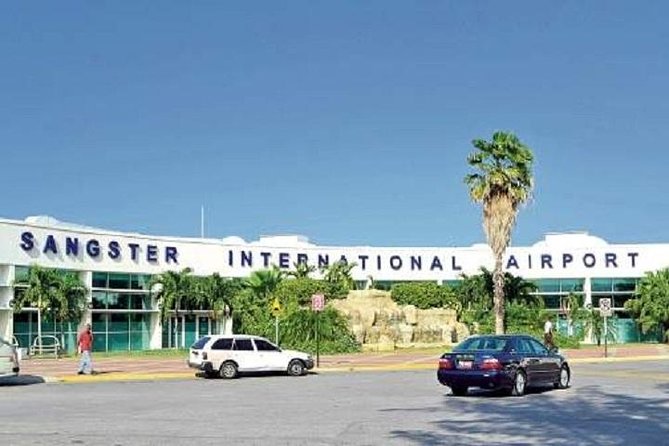 Private Arrival or Departure Transfer: Norman Manley Airport to Montego Bay - What the ride is like inside the vehicle