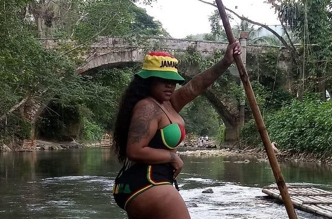 Private Bamboo Rafting Tour with Leg Massage and Hip-Strip - The limestone leg massage
