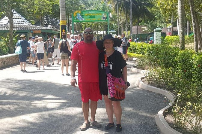 Private & Customize Tour to Bob Marley's Nine Mile and Dunn's River Falls - The drive from Montego Bay to Nine Mile