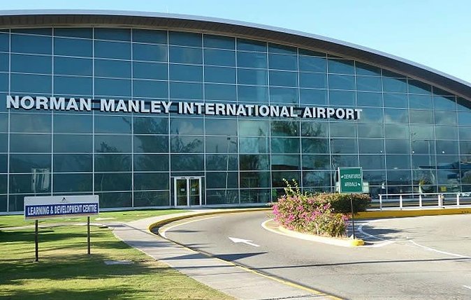 Private Departure Transfer: Hotel to Kingston International Airport (KIN) - Key points to know before booking