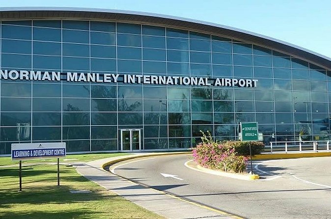 Private Departure Transfer: Hotel to Kingston International Airport (KIN) - How the price compares with the convenience
