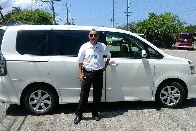 Private Departure Transfer: Hotel to Kingston International Airport (KIN) - Timing your pickup for a flight