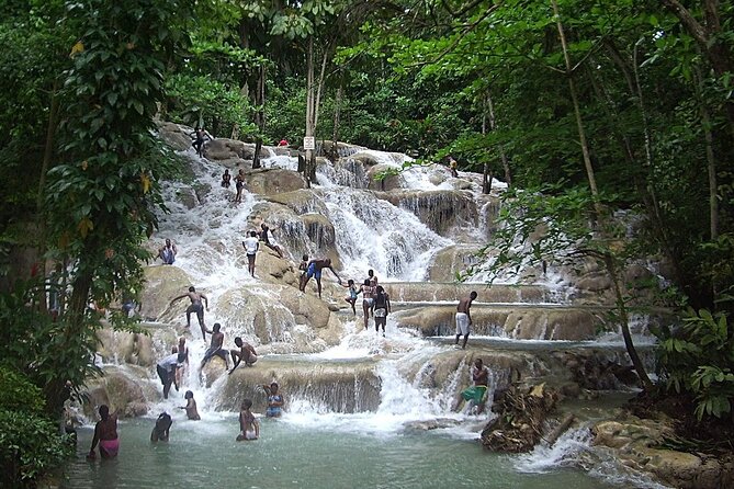 Private Dunns River Falls and Blue Hole from Montego Bay Tour - The ride from Montego Bay with Cheryl