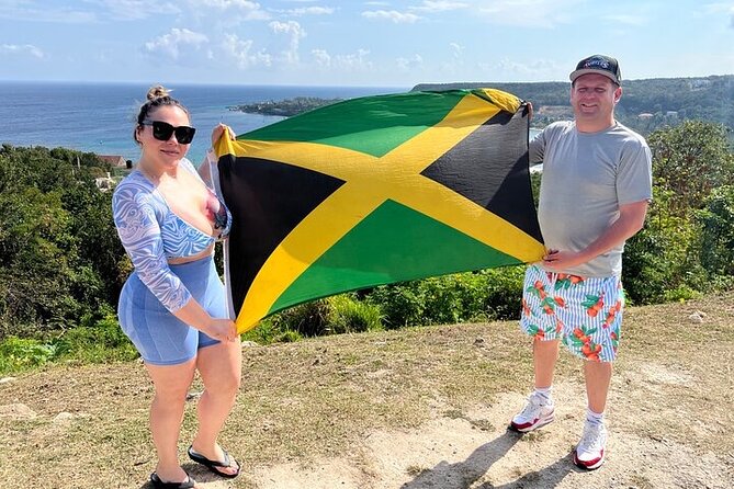 Private fun fill tour from Montego Bay to dunns river & blue hole - The guide can shape the whole day