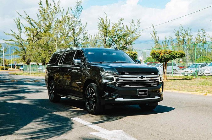 Private Luxury Transport in Montego Bay and Negril - Why the private group format matters