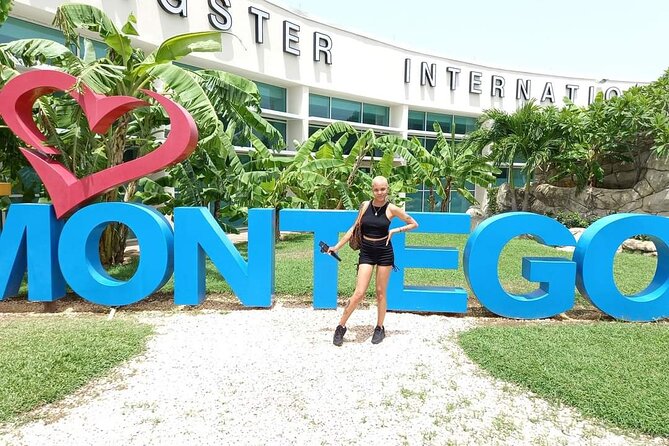 Private Montego Bay Airport Transfer to Negril - Inside the private vehicle for the 1-hour-45-minute ride