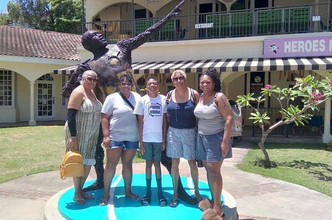 Private One-Way and Roundtrip Airport Transfer to Montego Bay Hotels - What the strongest service feedback tells you