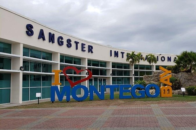 Private Sangster Airport and Excursion Transport in Montego Bay - Communication is one of the strongest features