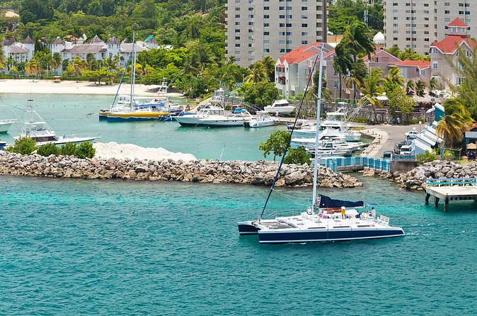 Private Sangster Airport Montego Bay Transfer to Ocho Rios Hotels - Reaching an Ocho Rios hotel, villa, or Airbnb