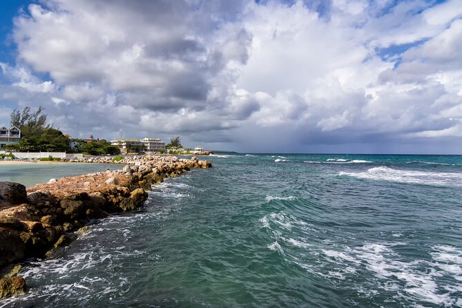 Private Sangster Airport Montego Bay Transfer to Ocho Rios Hotels - Who should choose this private airport transfer?