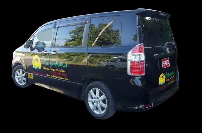 Private Sangster Airport Transfer to Jamaica Inn Ocho Rios - Timing, flight changes, and communication