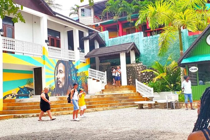 Private Tour Day-Trip Nile mile Bob Marley House With Admission - Photo time, food, and souvenirs