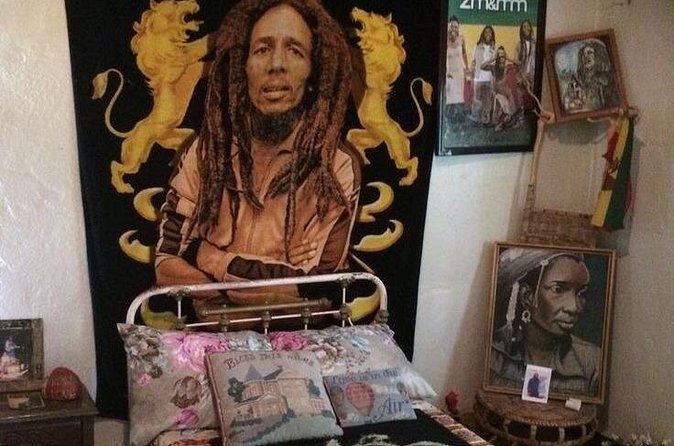Private Tour Day-Trip Nile mile Bob Marley House With Admission - The private format and group experience