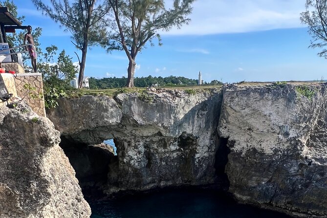 Private Tour for Negril Seven Miles Beach & Rick's Cafe Jamaica - Rick’s Café and the cliffs above the Caribbean