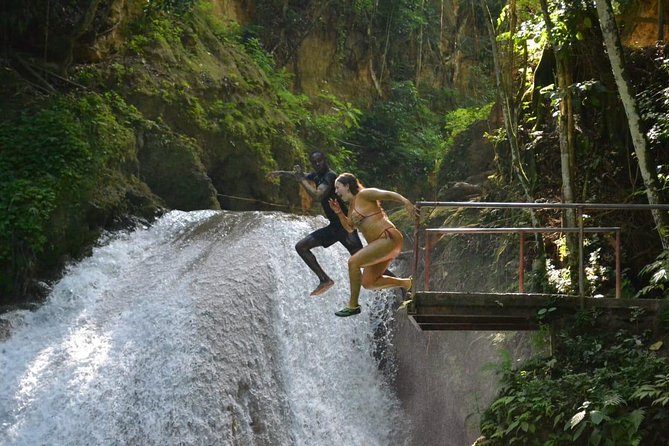 Private Tour From Ocho Rios To Blue Hole Secret Falls and Shopping - Why the private format is worth considering