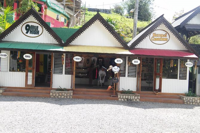 Private Tour Ocho Rios or Runaway Bay To 9 Mile Bob Marley Birth & Resting Place - Guides who make the difference