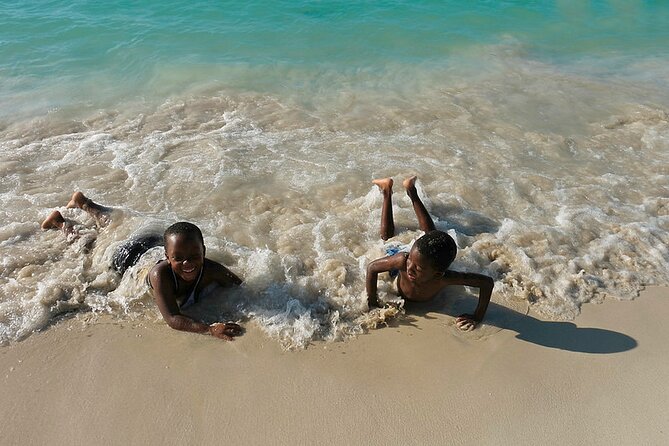 Private Tour of Negril Beach and Sunset at Ricks Cafe - Sunset, cliff jumping, and music at Rick’s Cafe