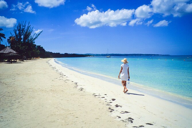Private Tour of Negril Beach and Sunset at Ricks Cafe - Who should choose this Negril outing?