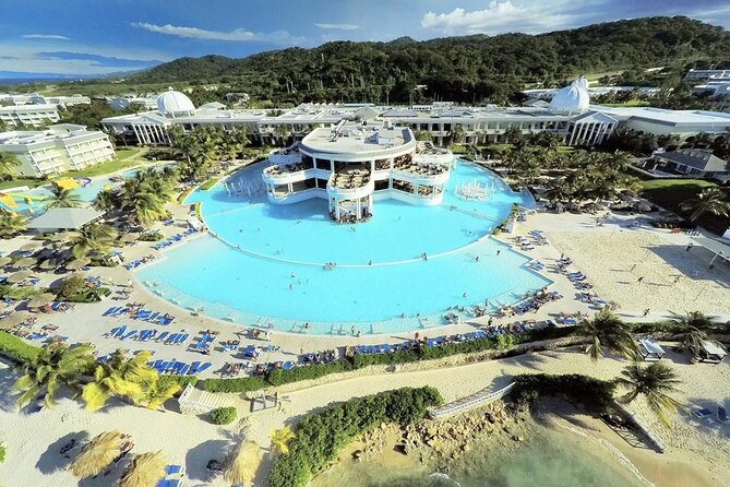 Private Transfer from MBJ Airport to Grand Palladium Hotel - Arriving at the Grand Palladium Resort & Spa area