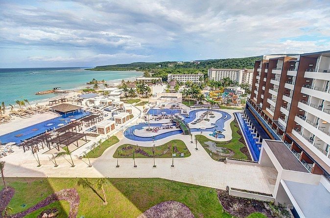 Private Transfer from Montego Bay Airport to Falmouth Area - A Private Ride Means Your Group Sets the Pace