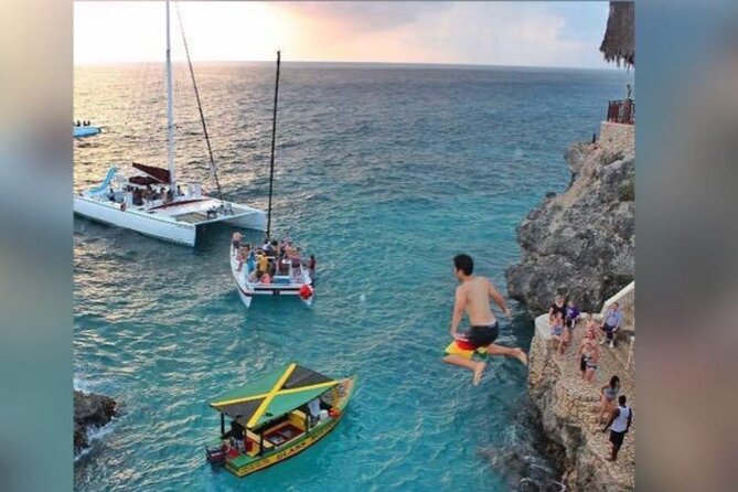 Private Transfer from Montego Bay Airport to Negril (Round Trip) - A private start from Montego Bay Airport