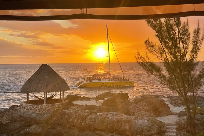 Private Transfer from Montego Bay Airport to Negril (Round Trip) - Safety, comfort, and personal service
