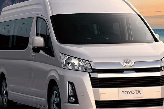 Private Transfer from Montego Bay Airport To Ocho Rios - Meeting Your Driver at Sangster International Airport