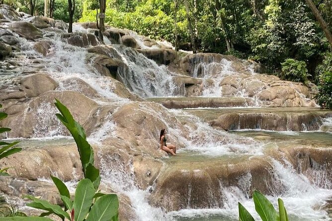 Private Transfer from Montego Bay to Dunns River Falls - What the private format adds