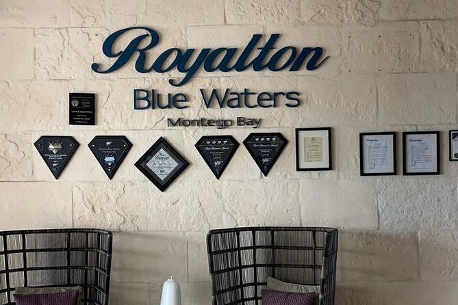 Private Transfer Grand Palladium and Royalton Blue Water Resort - Clean vehicles and air conditioning matter in Jamaica