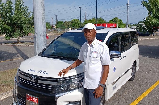 Private Transfers All Around Jamaica - Families, couples, and airport arrivals