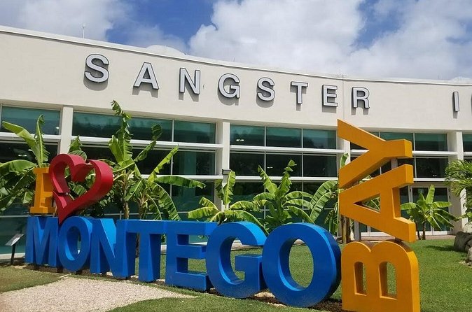 Private Transfers from Montego Bay Airport to Runaway Bay Hotels - Drivers Who Add More Than a Steering Wheel
