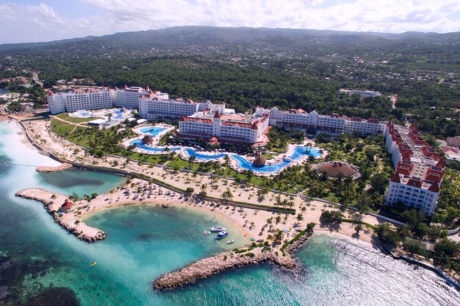 Private Transfers from Montego Bay Airport to Runaway Bay Hotels - Communication and Booking Details