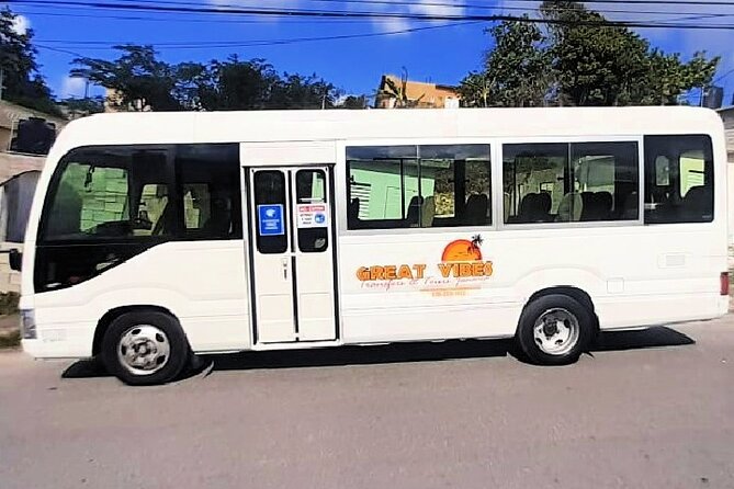 Private Transport: Montego Bay Airport to Grand Palladium - Meeting your driver at Montego Bay Airport