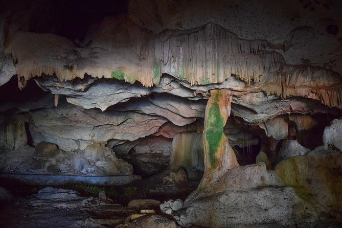 Private transportation from Montego Bay to Green Grotto Caves Attraction - Meeting your driver in Montego Bay