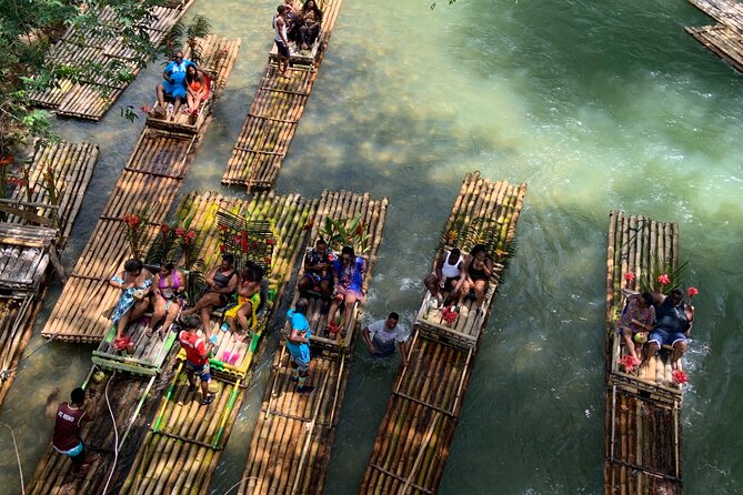 Rafting on the Martha Brae - From Montego Bay to the Martha Brae River