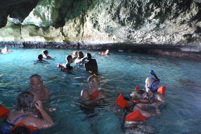 Rick's Cafe Sunset Cruise and Snorkelling - Meeting Captain Jace and the Crew
