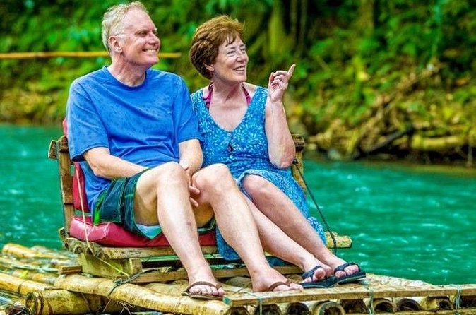 River Rafting in Jamaica - Learning from the local raft captain