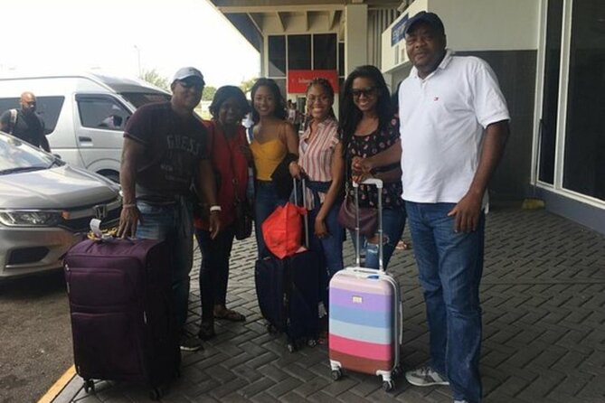 Round-trip Airport Transfer to Grand Palladium Resort & Spa - What the private format means for your group