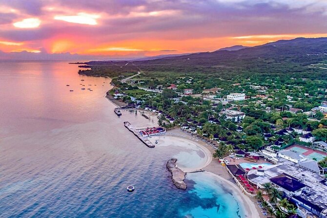 Runaway Bay Hotels Airport Transfer - Your local driver can add context to the ride