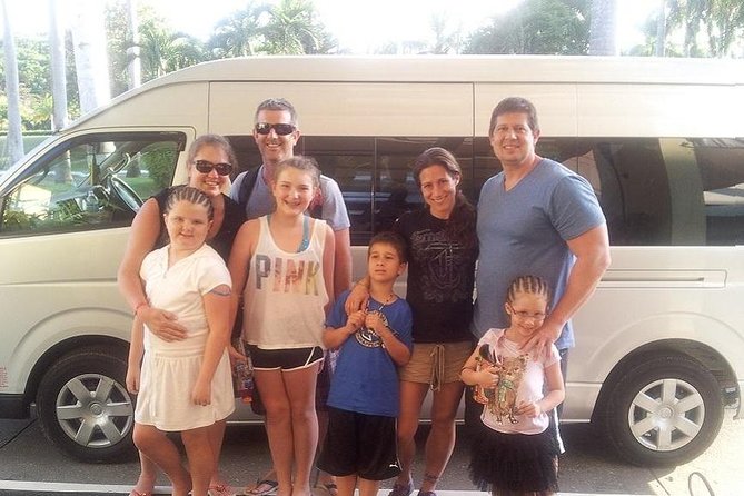 Runaway Bay Hotels Private Roundtrip Airport Transfer from Kingston Airport(KIN) - What the private ride feels like
