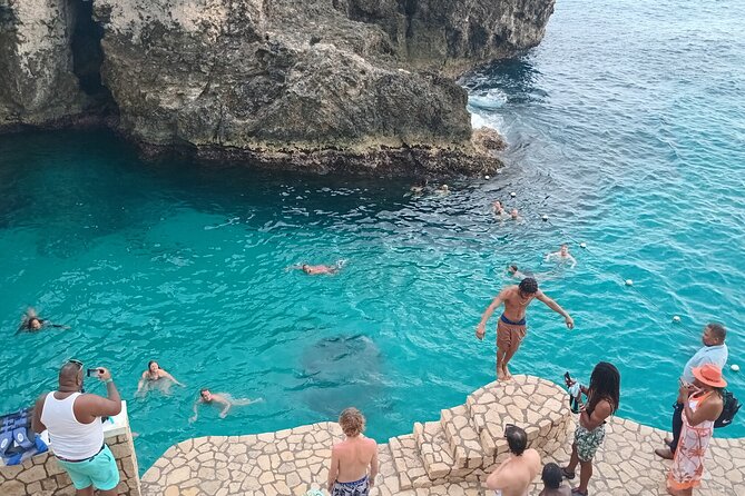 Seven Miles Beach in Negril and Ricks Cafe from Montego Bay - What makes this Negril trip worth considering